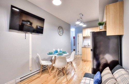 Plateau Mont Royal Condo | St.Denis Best Downtown 2 Bedroom Apartment