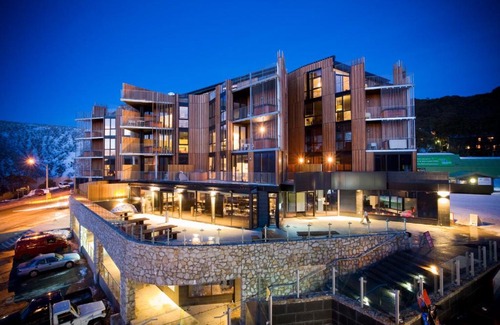 Falls Creek Hotel | St Falls Resort