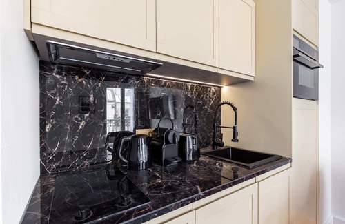 Pigalle Apartment | St Georges - One Bedroom in Paris South Pigalle