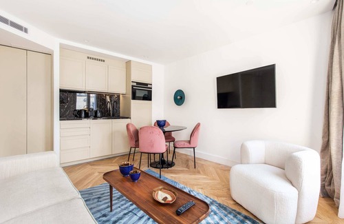 Pigalle Apartment | St Georges - Superb 3 Bedroom