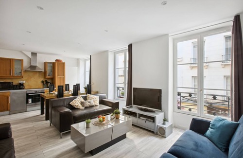 6th Arrondissement Apartment | St Germain - Mabillon Modern 1BR Flat