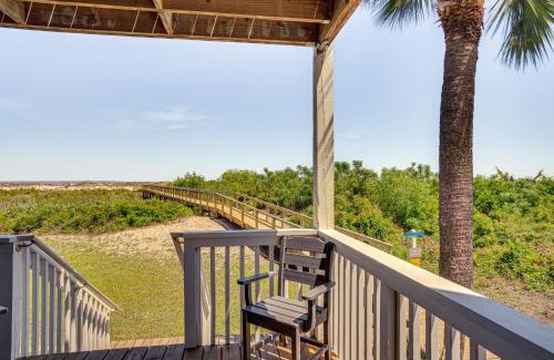 Oceanmarsh Subdivision Apartment | St Helena Island Condo with Beach Views and Porch!