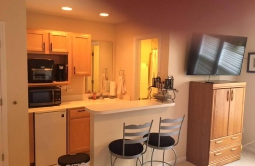 St. James House | St James first floor Studio unit Golf course view