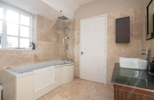 Lichfield House | St John's Cottage
