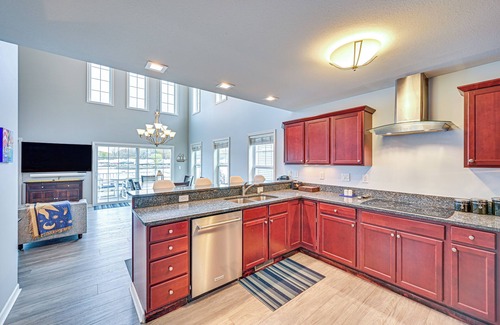 Saint Joseph House | St Joseph River, Lake Michigan Access: Luxury Home