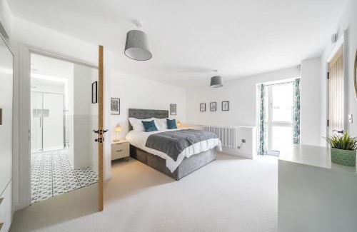 Stalbridge House | St Mary's Barn