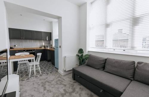 Penistone Apartment | ST MARYS APARTMENT/1 BEDROOM MODERN ACCOMMODATION IN THE MARKET TOWN PENISTON