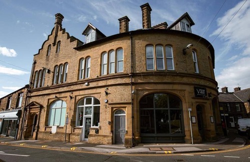Penistone Apartment | ST MARYS APARTMENT/1 BEDROOM MODERN ACCOMMODATION IN THE MARKET TOWN PENISTON