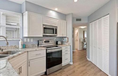 Isla del Sol House | St Pete Isla Vista Verde E 2 111 Pond View 2 2