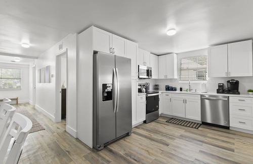 St. Petersburg - Clearwater House | St Pete Retreat | Newly Updated, Pet Friendly