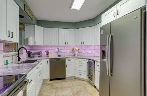 South Pinellas Community Council House | St Petersburg Home w/Yard & Grill: 2 Mi to Beach!