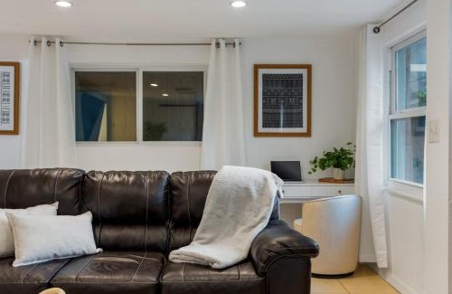 St. Petersburg - Clearwater House | St Petersburg Private Villa with Pool Gym Grill Self Check-In