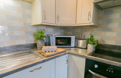 Holyhead Cottage | Stabal Penrhyn - an on the beach that sleeps 6 guests in 3 bedrooms
