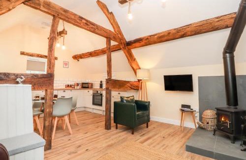 Oswestry House | Stabl, Plas Moelfre Hall Barns