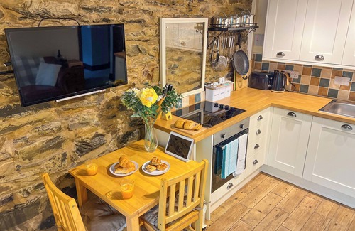 Ulverston House | STABLE-Cosy retreat near Coniston, South & West Lakes and Furness Peninsula