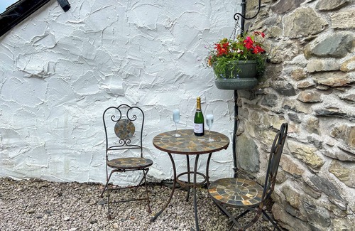 Ulverston House | STABLE-Cosy retreat near Coniston, South & West Lakes and Furness Peninsula