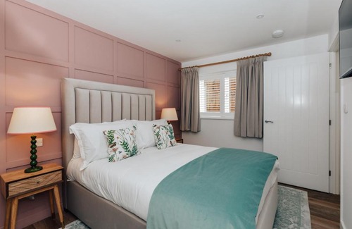 Cheltenham House | Stable Mews, Prestbury Cheltenham