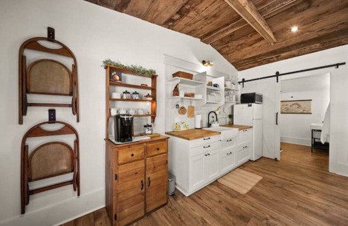 Bella Vista Other | Stables at Fox Hill Farm - Eastender & Westender