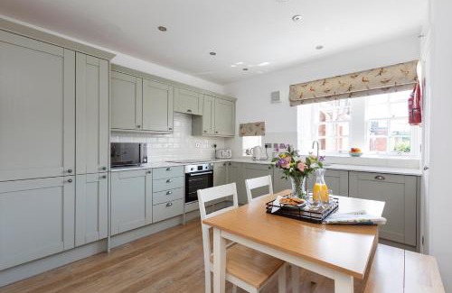 Thornhill Apartment | Stableyard Studio: Drumlanrig Castle