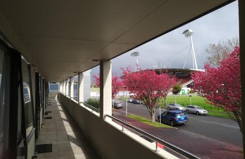 Hamilton Hotel | Stadium Motel