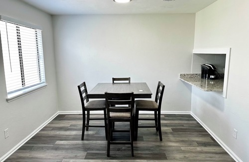 College Town House | Stadium Stay 2 Bedroom