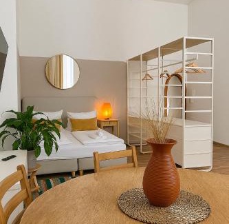 Mitte Apartment | Stadtpark Apartments by stay awesome