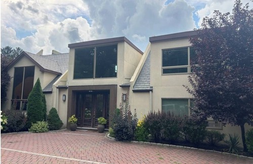 Gulph Mills House | Stafford Estate in Charming Gladwyne