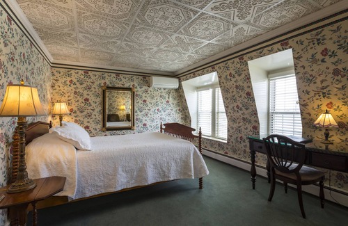 Bay View Hotel | Stafford's Bay View Inn