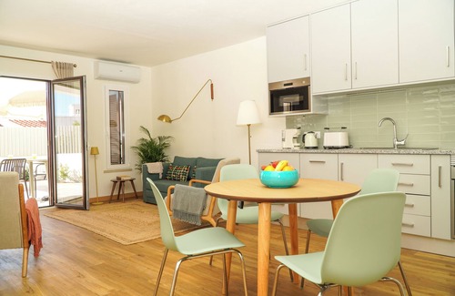 Patio Apartment | Stanchion Apartment S