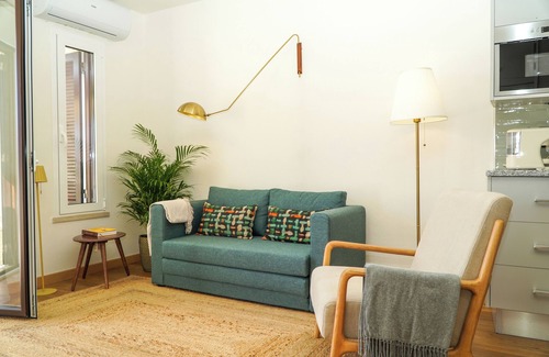 Patio Apartment | Stanchion Apartment S