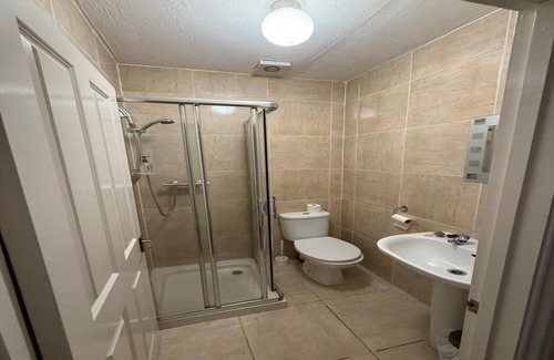 Manchester Apartment | Standard Double King room
