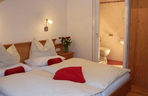 Tiefgraben Apartment | Standard Double Room - Organic Farm Kasleitner (3 flowers)