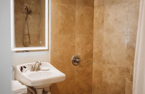 Downtown Hotel | Standard Guestroom (ADA) - 1 King · The Jefferson Inn Rm. 8