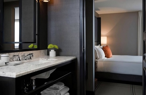 Logan Circle House | Standard King at Viceroy Washington DC, Bring Along Your Pets!