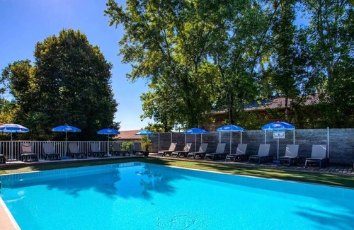 Pays-de-Belves House | Standard Lodge ohne sanitäre 20m2 2 Schlafzimmer + halb überdachte Terrasse 5 Personen