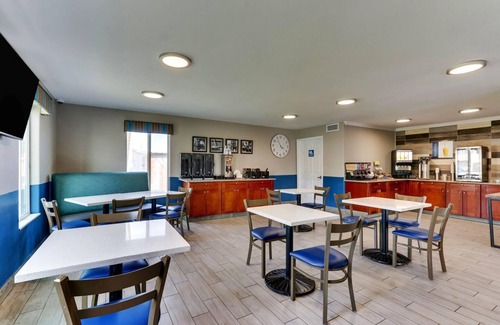 Old Town Hotel | Standard Studio at Port Aransas Texas - Captains Quarters Inn