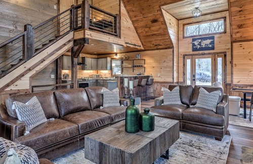 Morganton Cabin | Star Creek Chalet - King Beds | Game Room | Hot Tub | Walking Distance to Lake