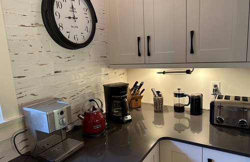Regional District of Nanaimo House | Star gazing double soaker tub 15 mins to beaches, hiking, biking and restaurants