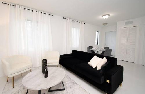 Seybold Villa | STAR HOME-wynwood/airport/miami