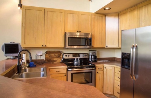 Coeur d'Alene Cabin | Star Lodge Lakefront Rental with Boat Slip