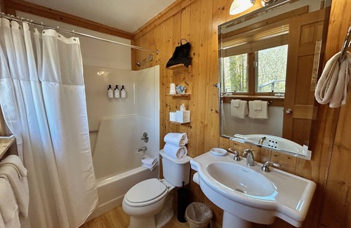 Scaly Mountain Resort | Star Maiden | Highlands Lodge | Private Balcony