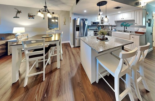 Ormond-by-the-Sea Condo | Starboard Light 7 | Beachfront Condo w. Resort Pool