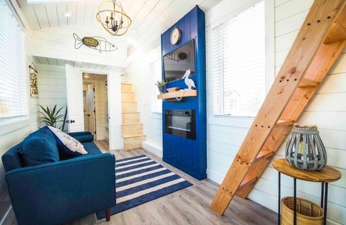 Apple Valley House | Starboard Tiny Home