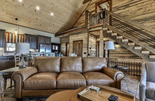 Walnut Mountain Cabin | Stardust Ridge in Walnut Mountain: 3 fireplaces/ho