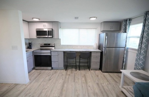 Englewood Apartment | Starfish Room Manasota Delux Villas