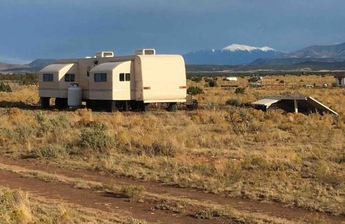 Valle House | Stargazer, AC, Heat, Free firewood, ice cream, bottled water and smores