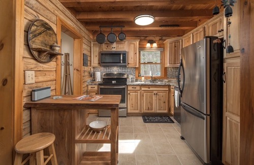 Boone Cabin | Stargazer Cabin-Where the mountains meet the sky!