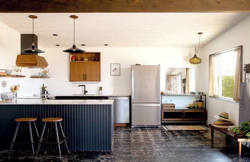 Joshua Tree House | Stargazing - Hot Tub - Record Player - VHS Movie Collection - Games