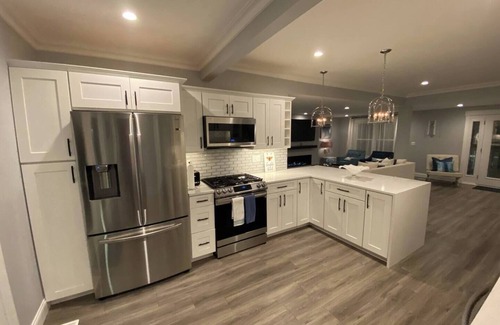 Williams Bay House | Starlake: A fully remodeled boutique style cottagen