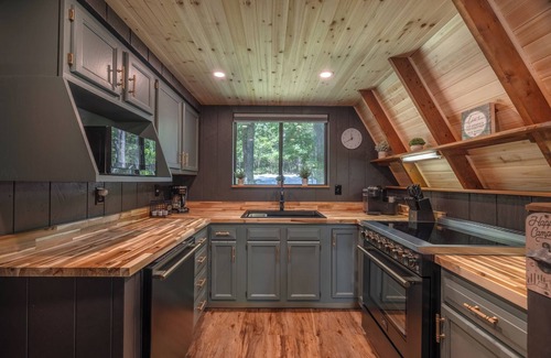 Innsbrook Ski Chalet | Starlight Chalet by Innsbrook Vacations!